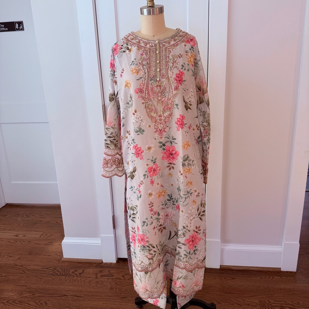 Floral Embroidered Kurta and Pants